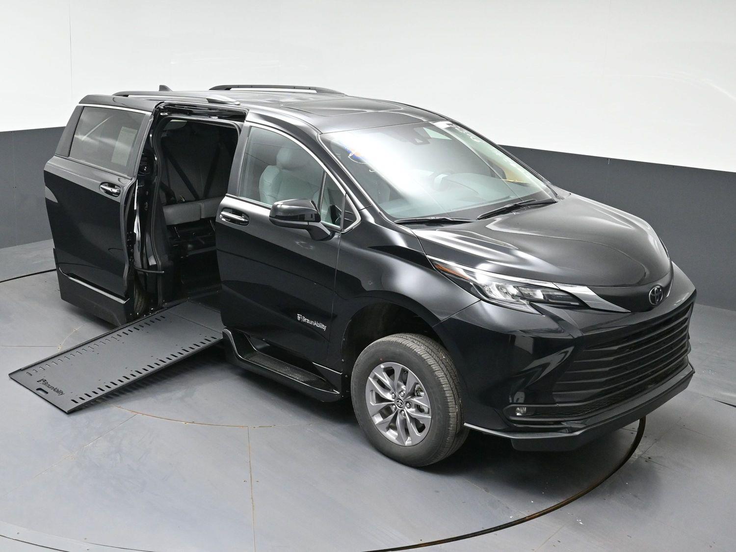 New 2026 Toyota Sienna XLE