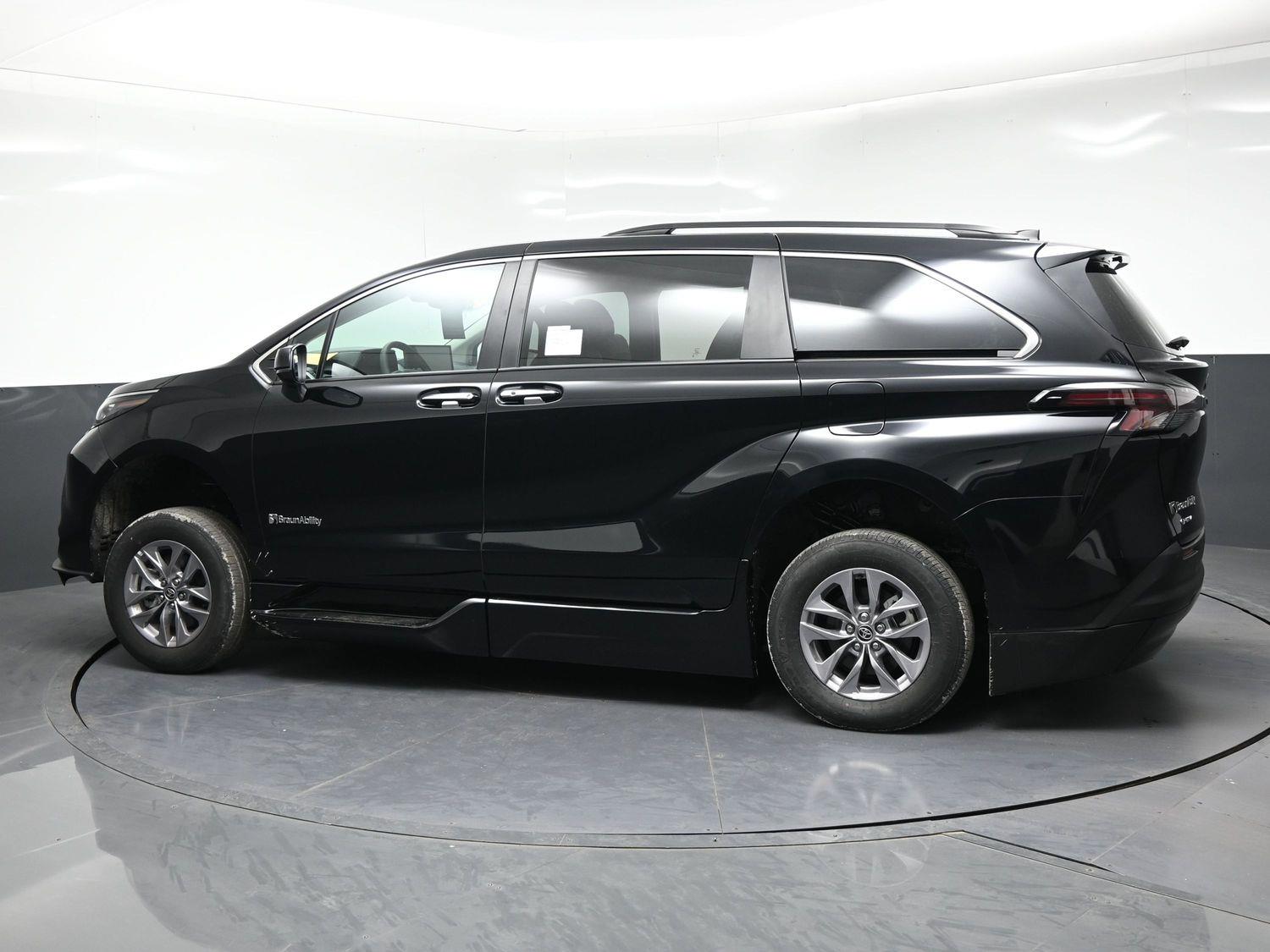 New 2026 Toyota Sienna XLE