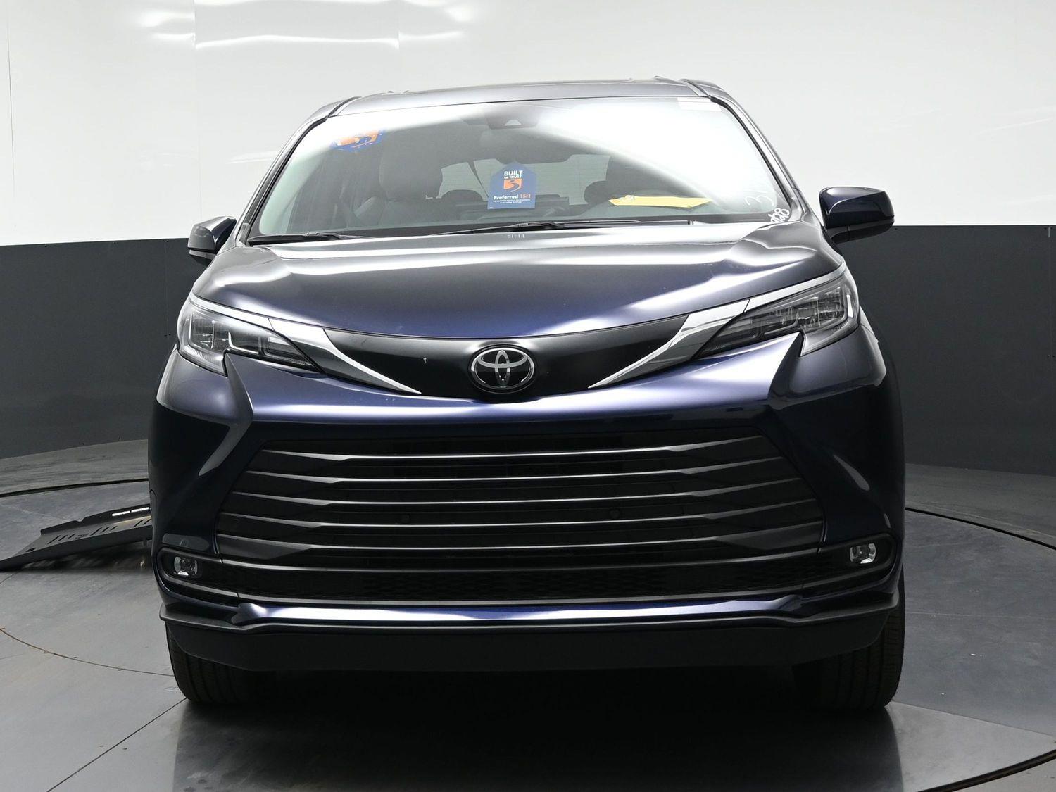 New 2026 Toyota Sienna XLE