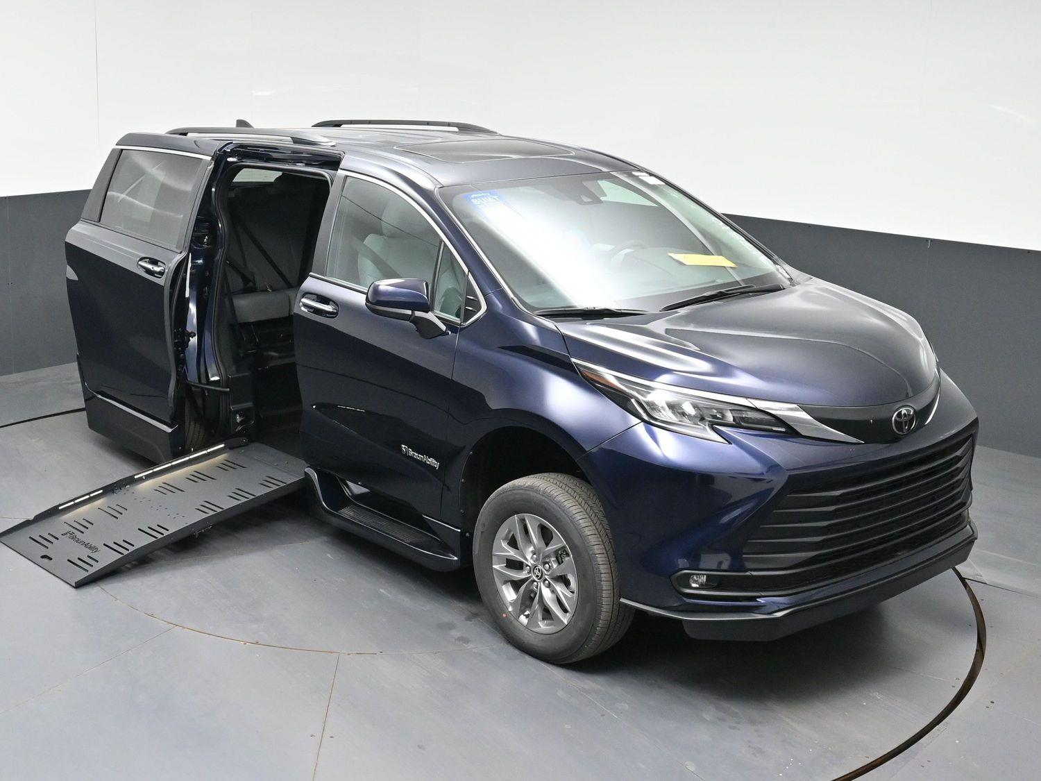 New 2026 Toyota Sienna XLE