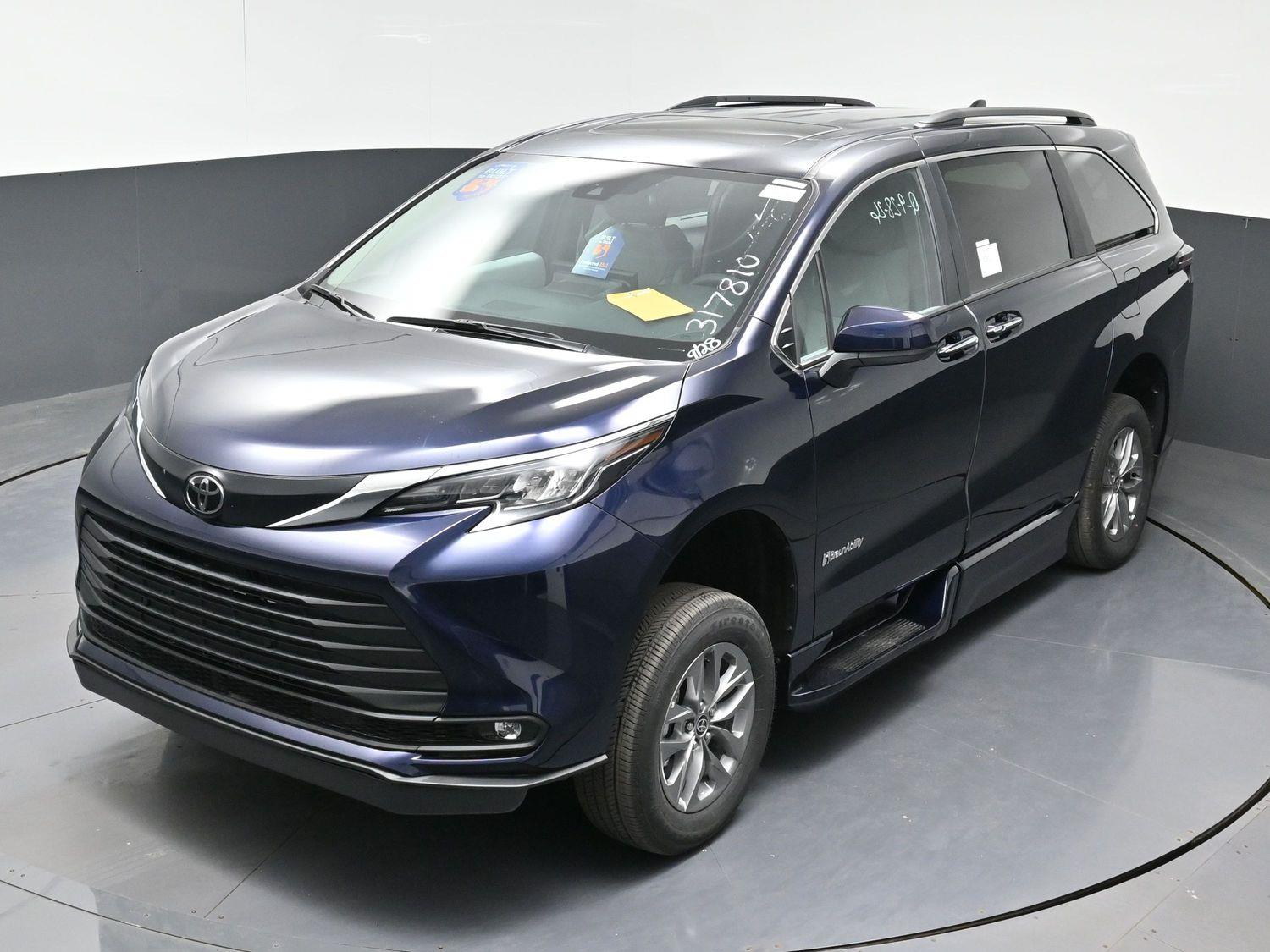 New 2026 Toyota Sienna XLE