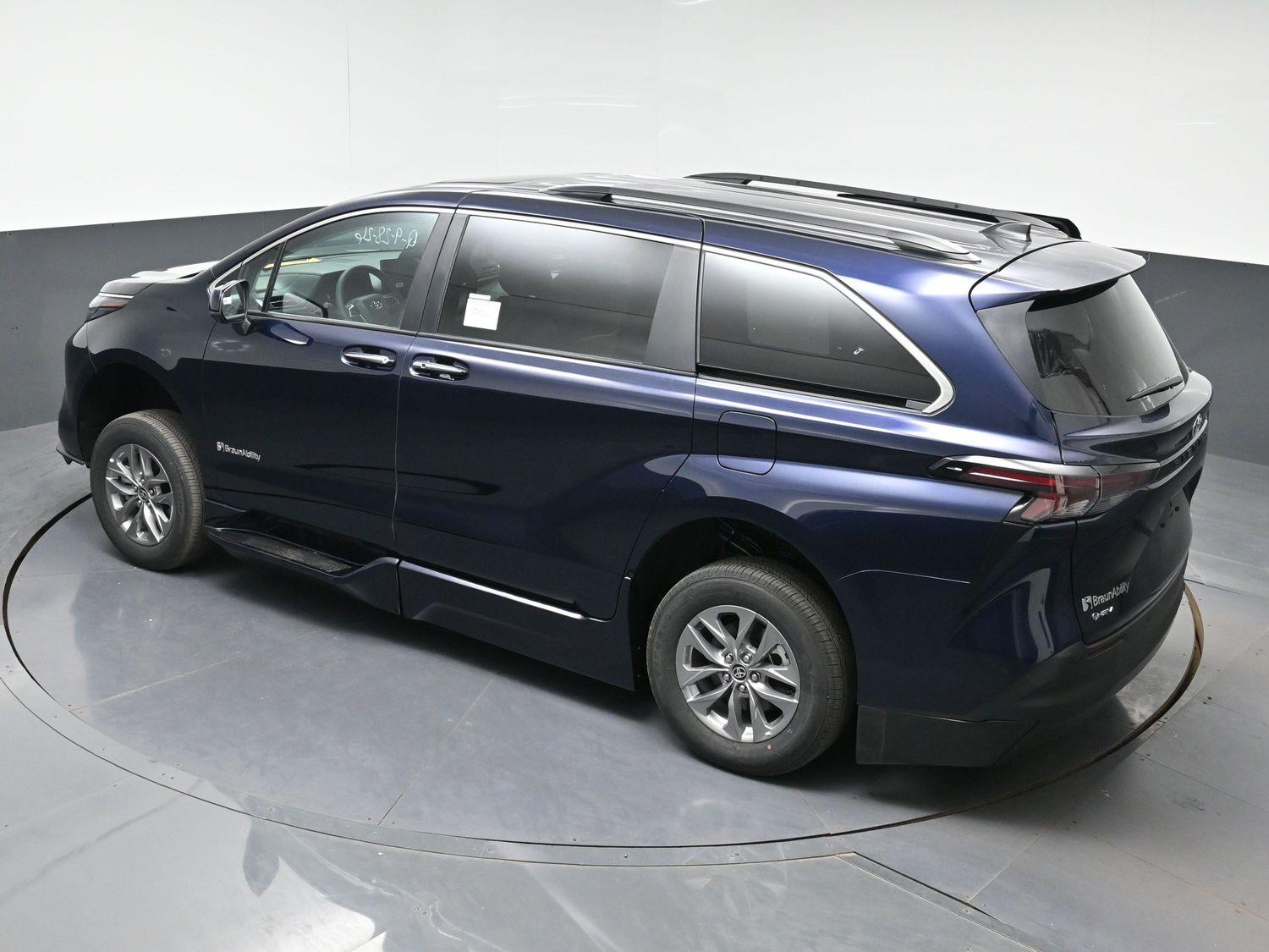 New 2026 Toyota Sienna XLE