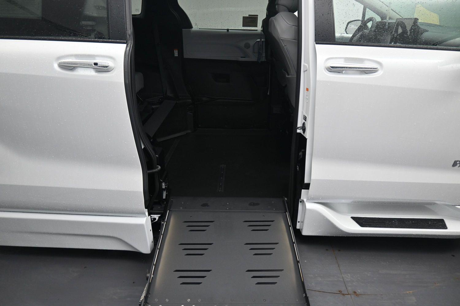 New 2026 Toyota Sienna XLE