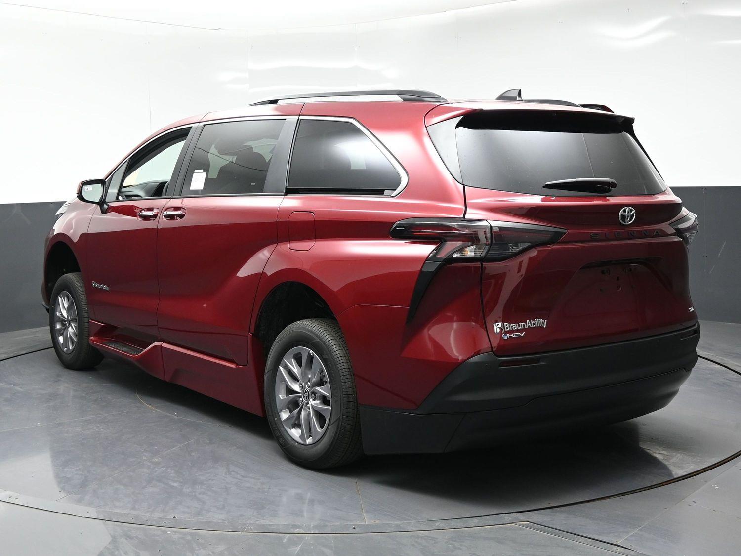 New 2026 Toyota Sienna XLE