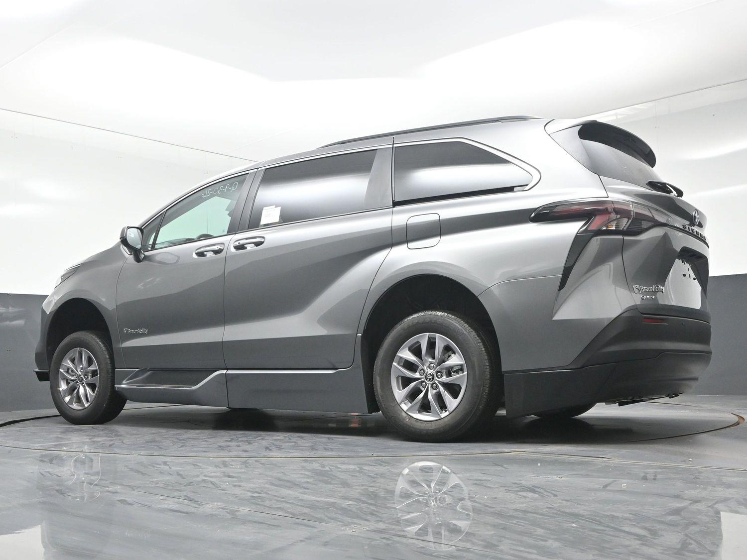 New 2026 Toyota Sienna XLE