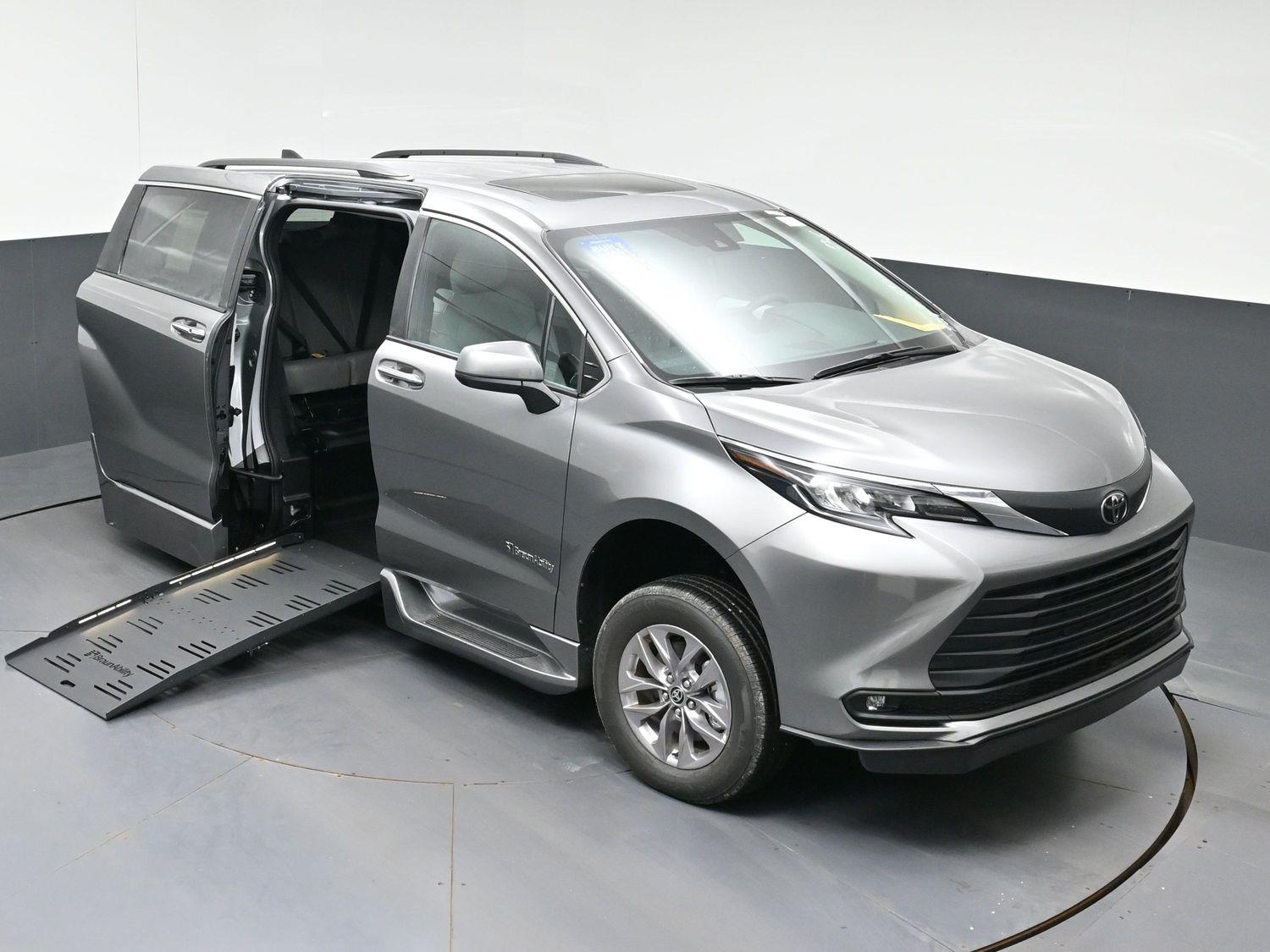 New 2026 Toyota Sienna XLE