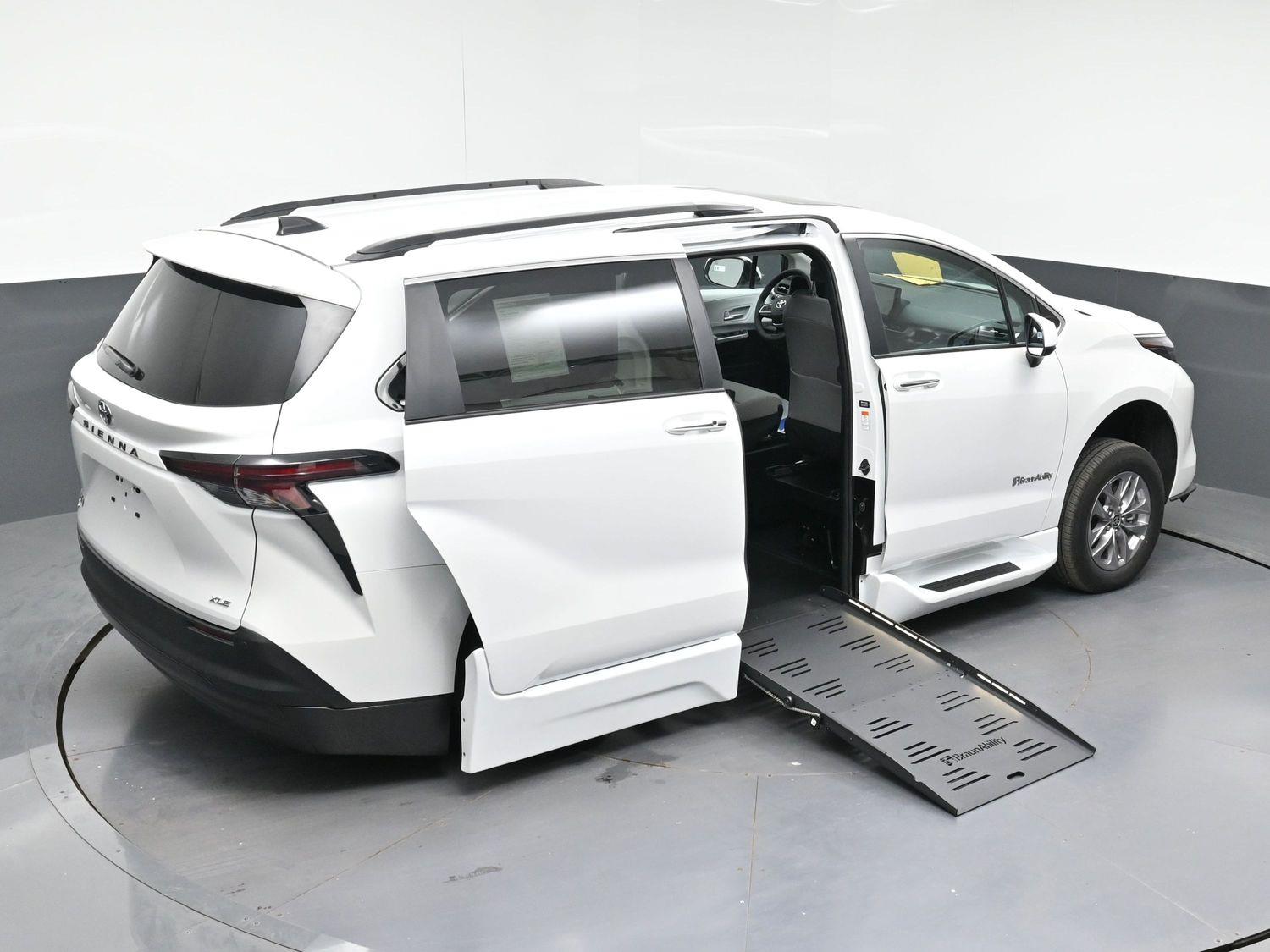 New 2026 Toyota Sienna XLE