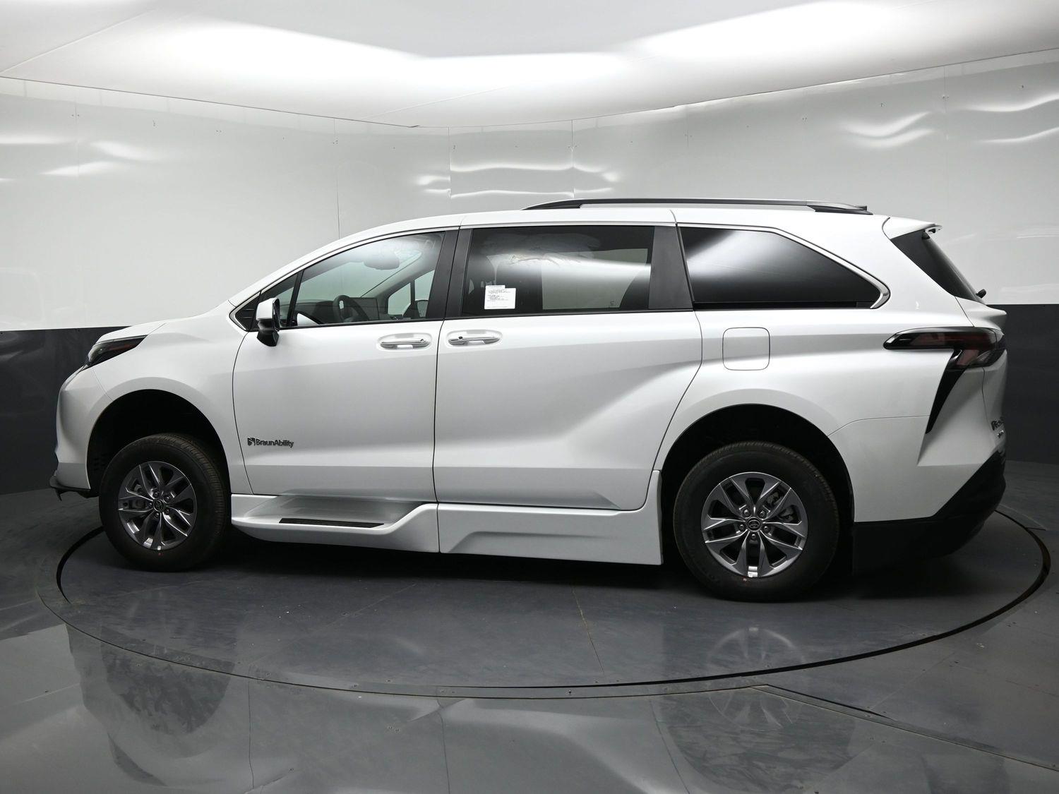 New 2026 Toyota Sienna XLE