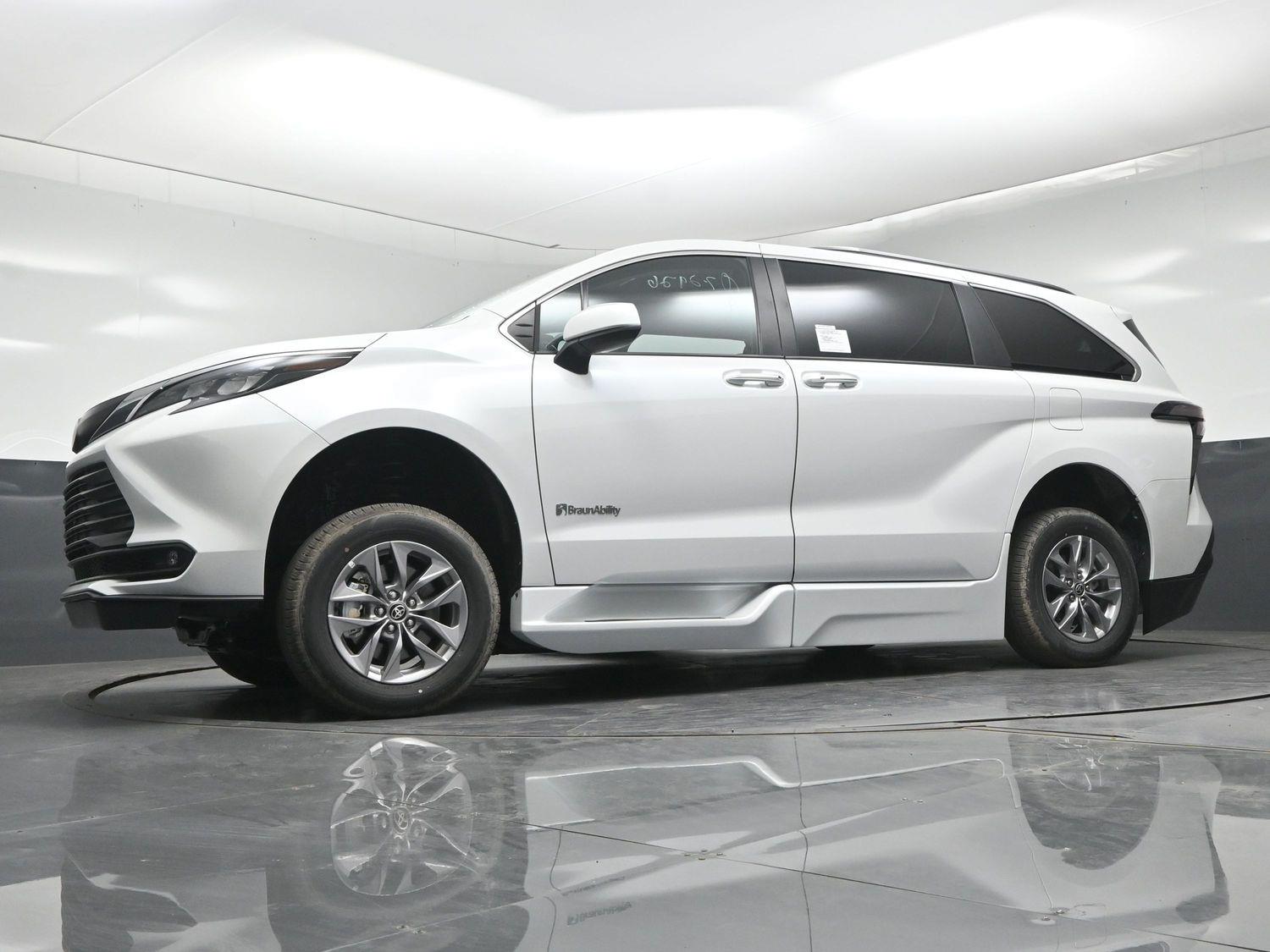 New 2026 Toyota Sienna XLE