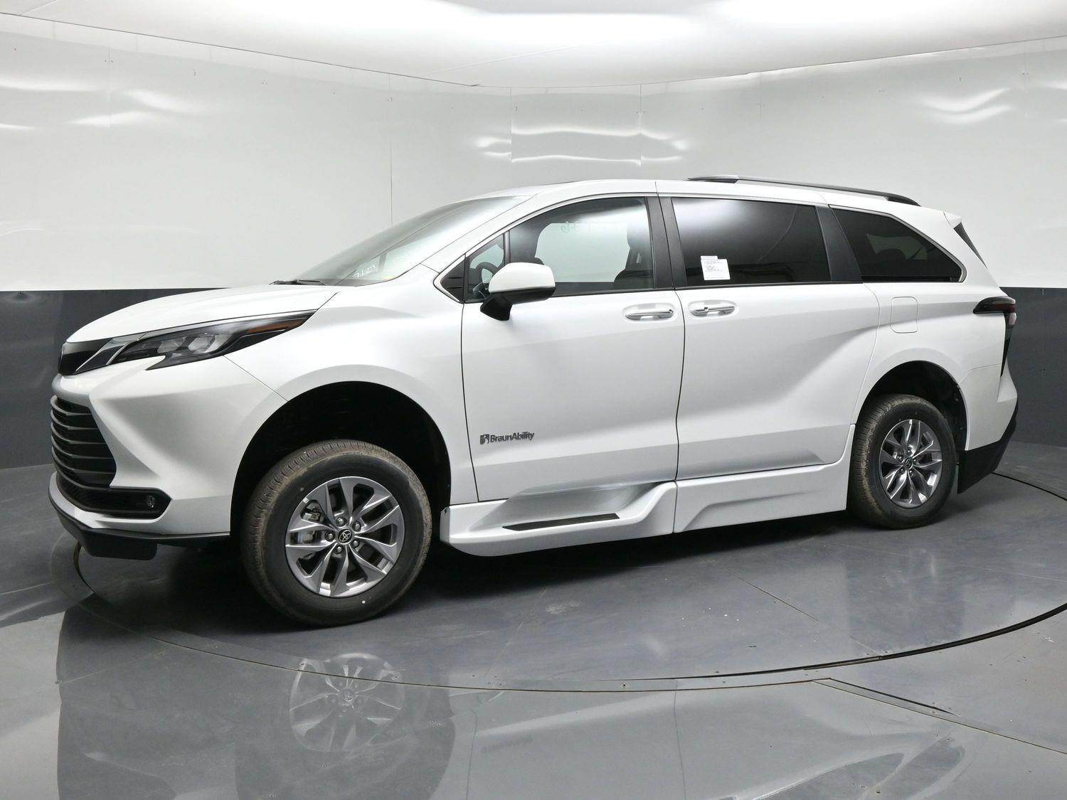 New 2026 Toyota Sienna XLE