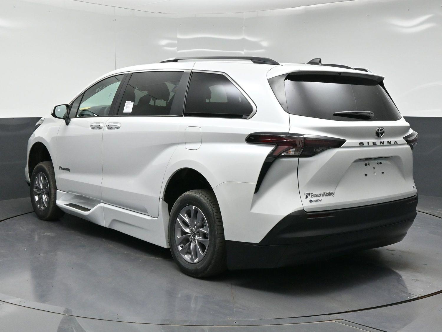 New 2026 Toyota Sienna XLE