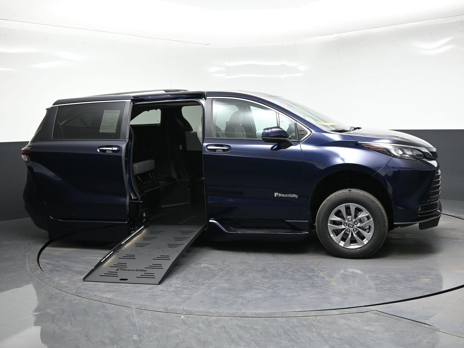 New 2026 Toyota Sienna XLE