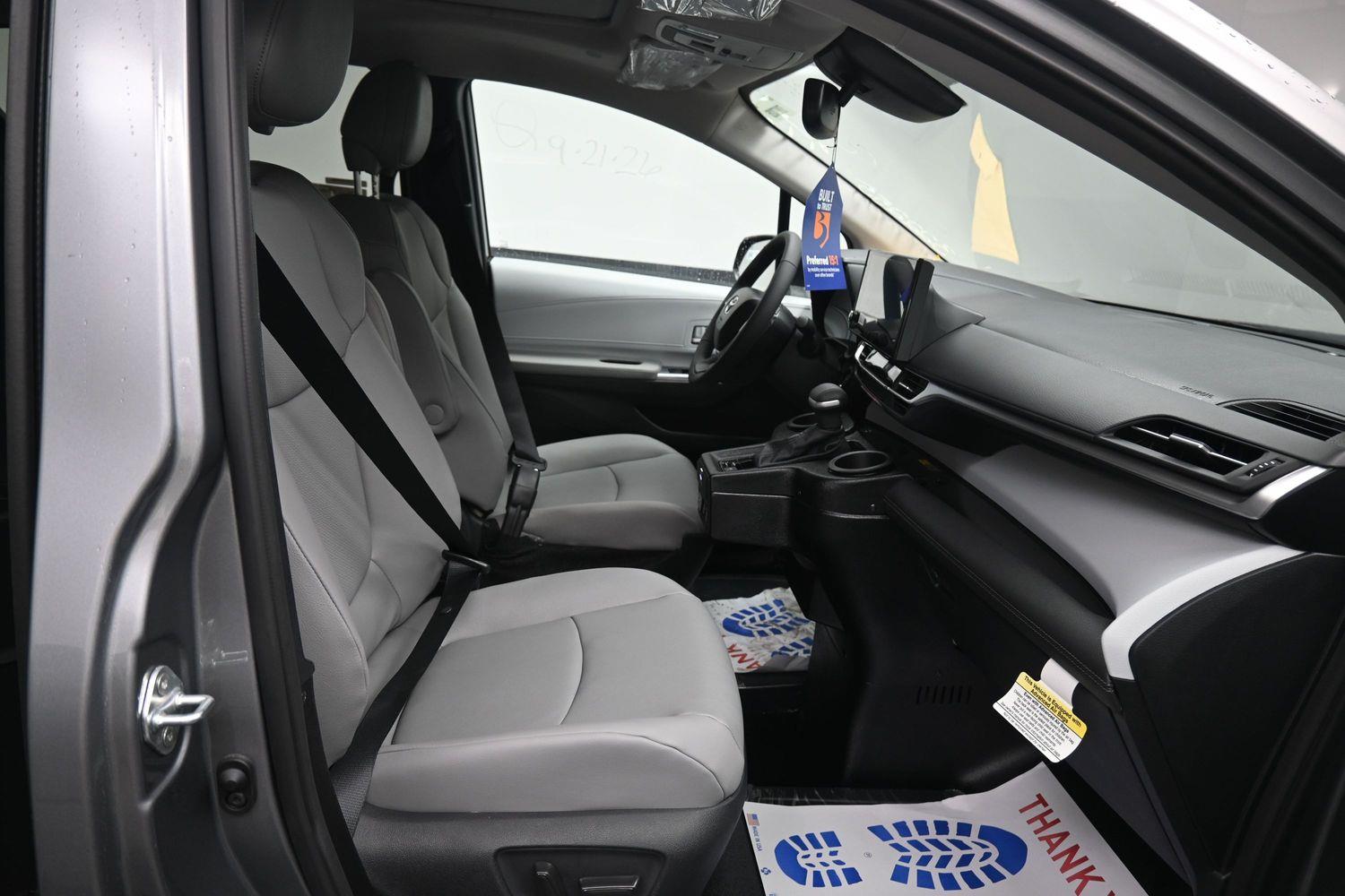 New 2026 Toyota Sienna XLE