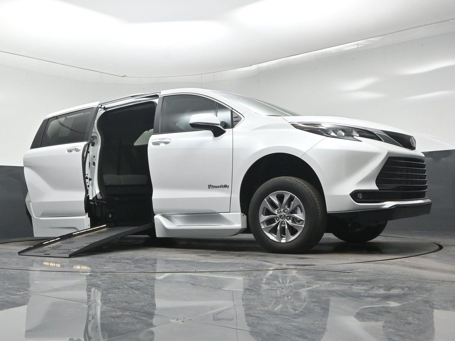 New 2026 Toyota Sienna XLE