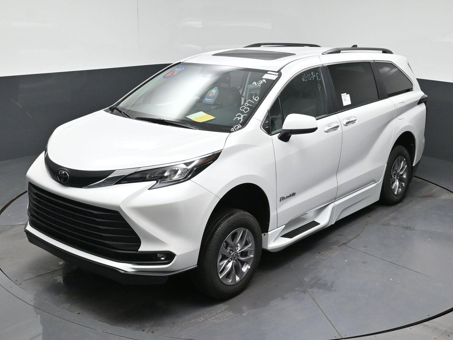 New 2026 Toyota Sienna XLE