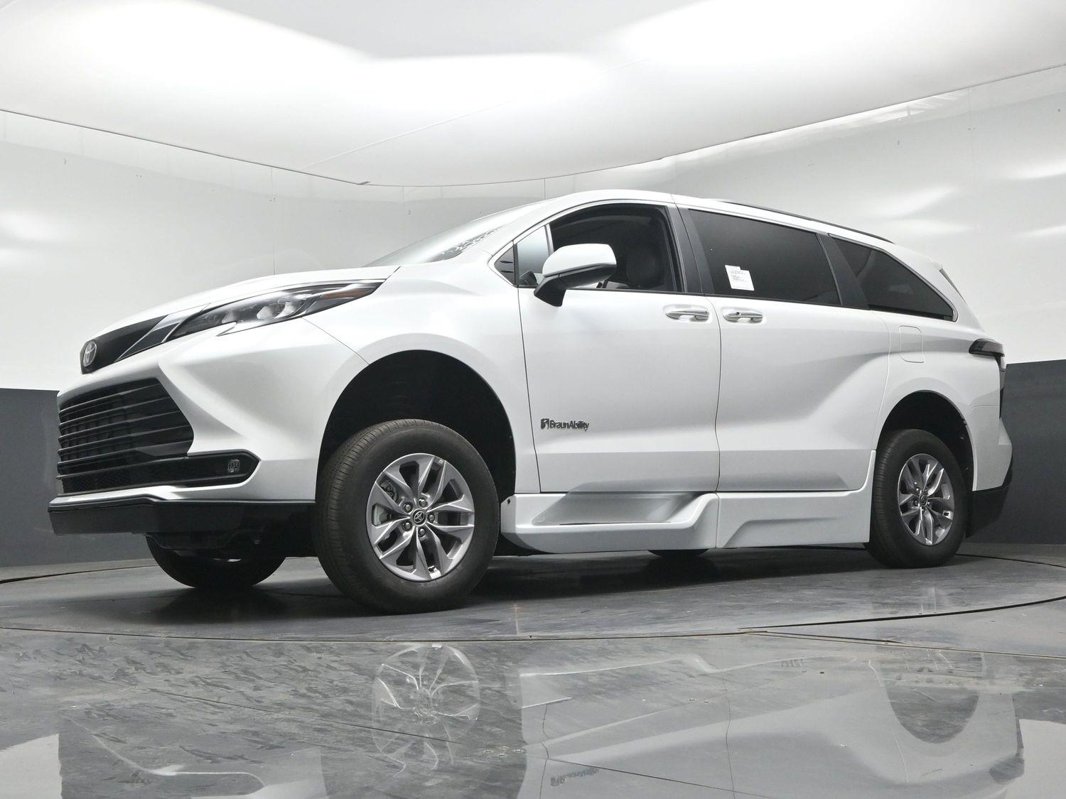 New 2026 Toyota Sienna XLE