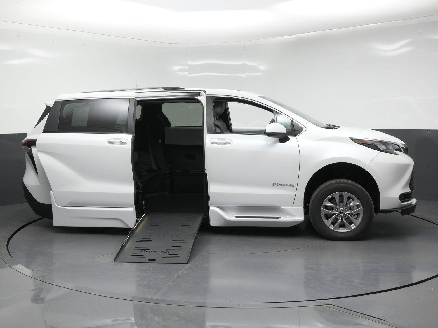 New 2026 Toyota Sienna XLE