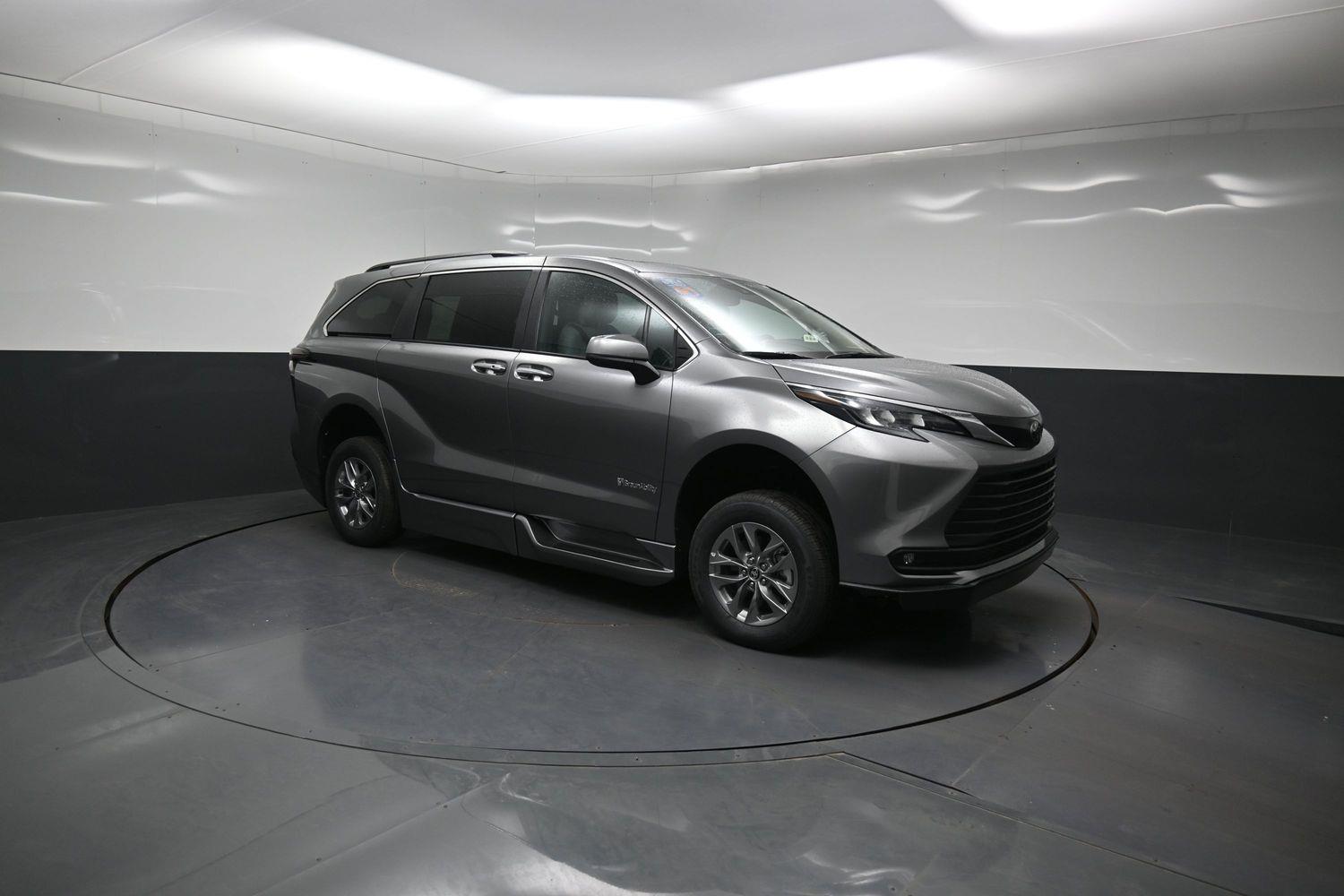 New 2026 Toyota Sienna XLE