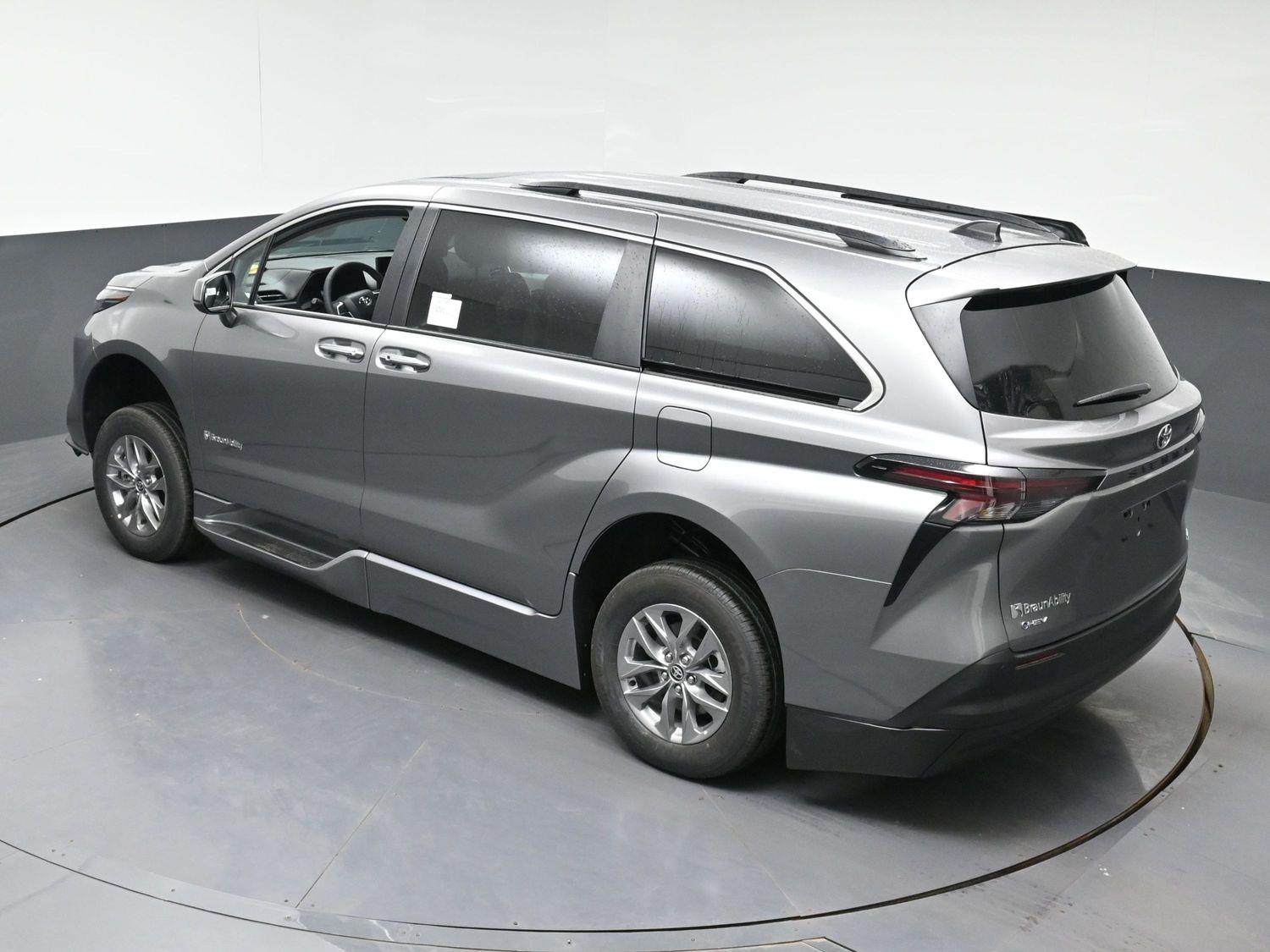 New 2026 Toyota Sienna XLE
