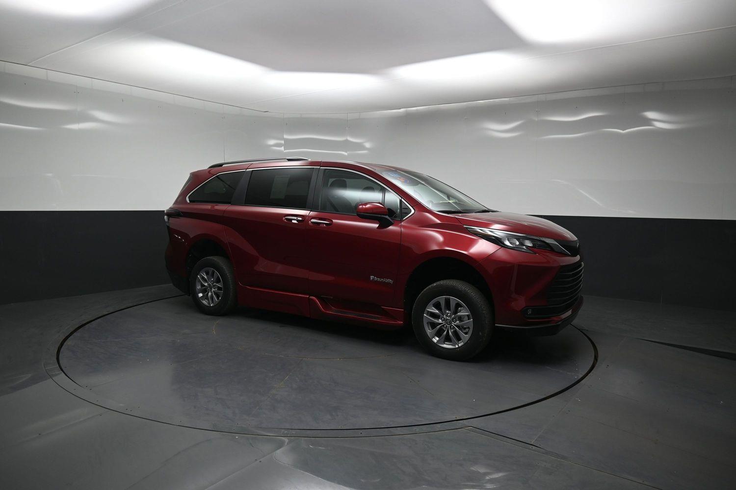New 2026 Toyota Sienna XLE