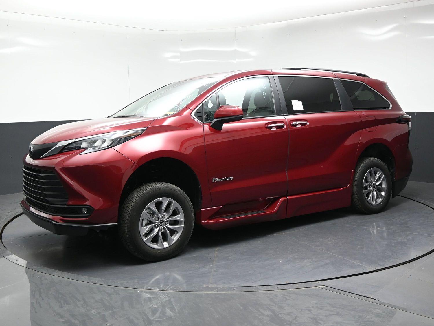 New 2026 Toyota Sienna XLE
