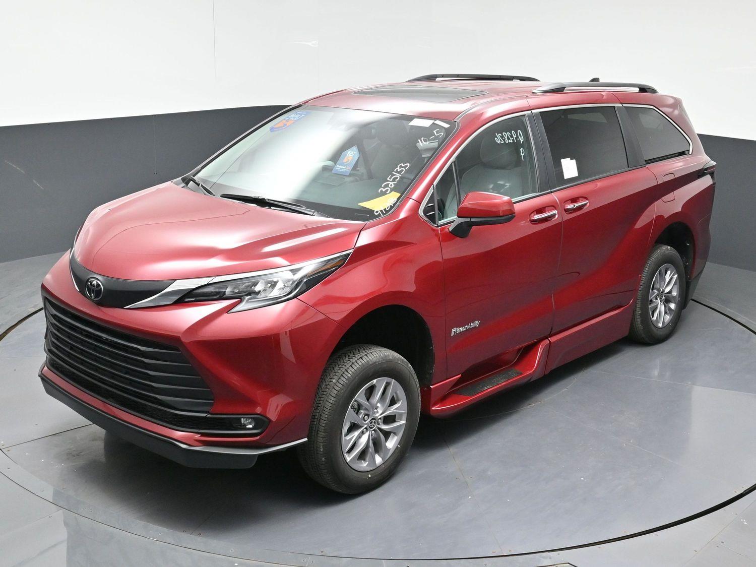 New 2026 Toyota Sienna XLE