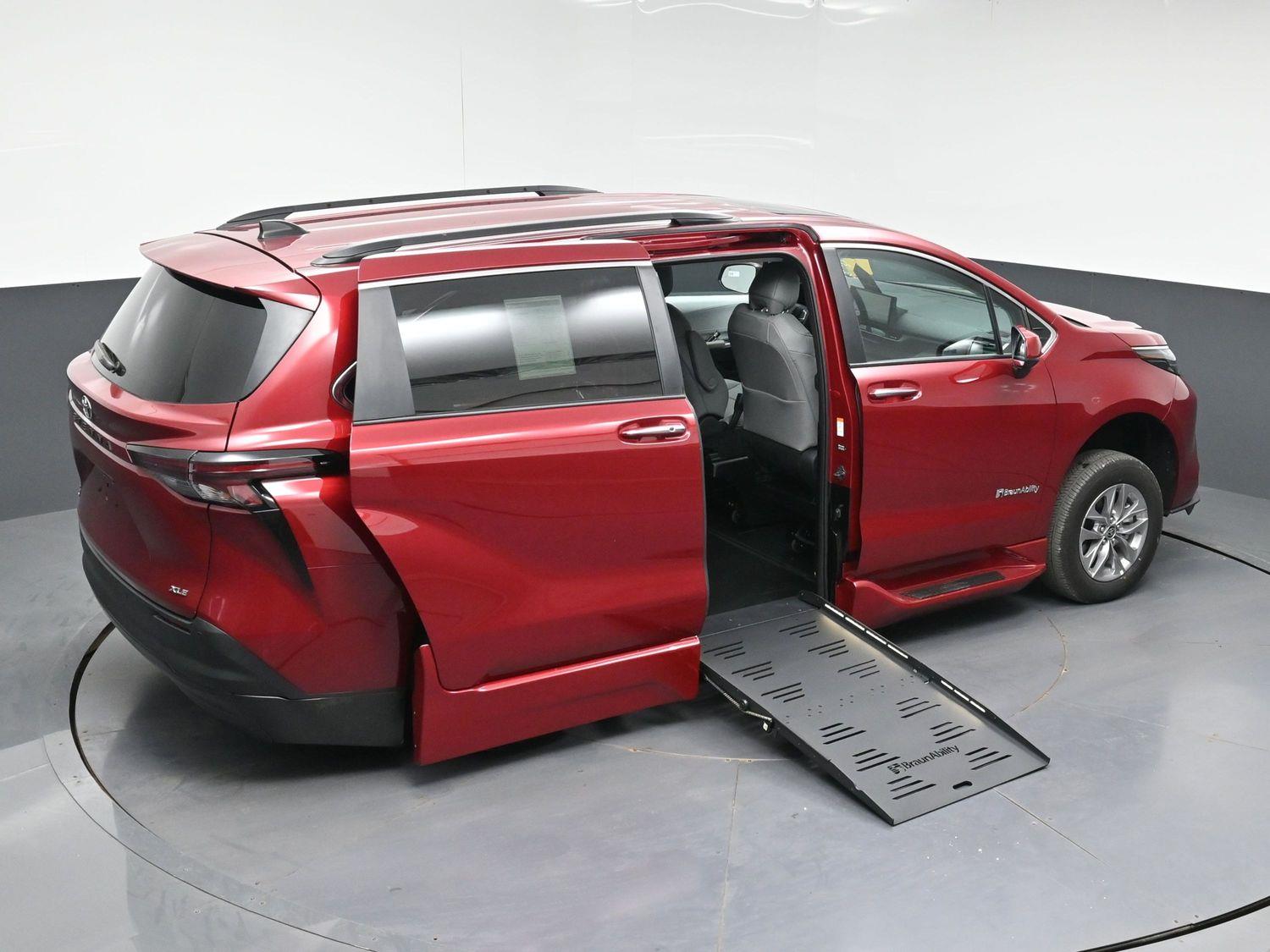 New 2026 Toyota Sienna XLE