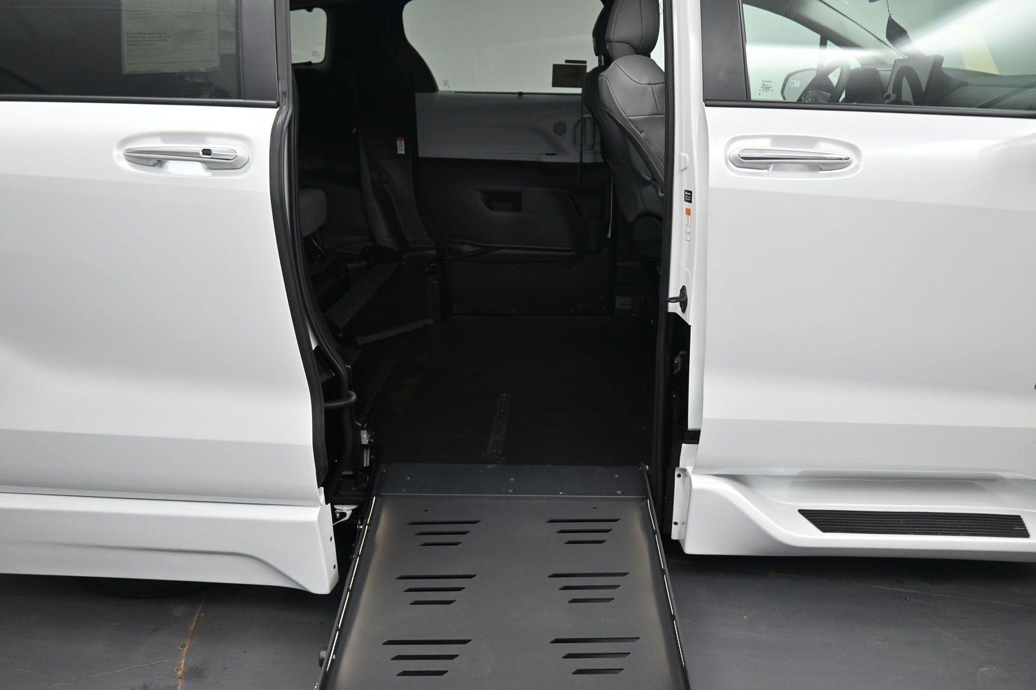 New 2026 Toyota Sienna XLE