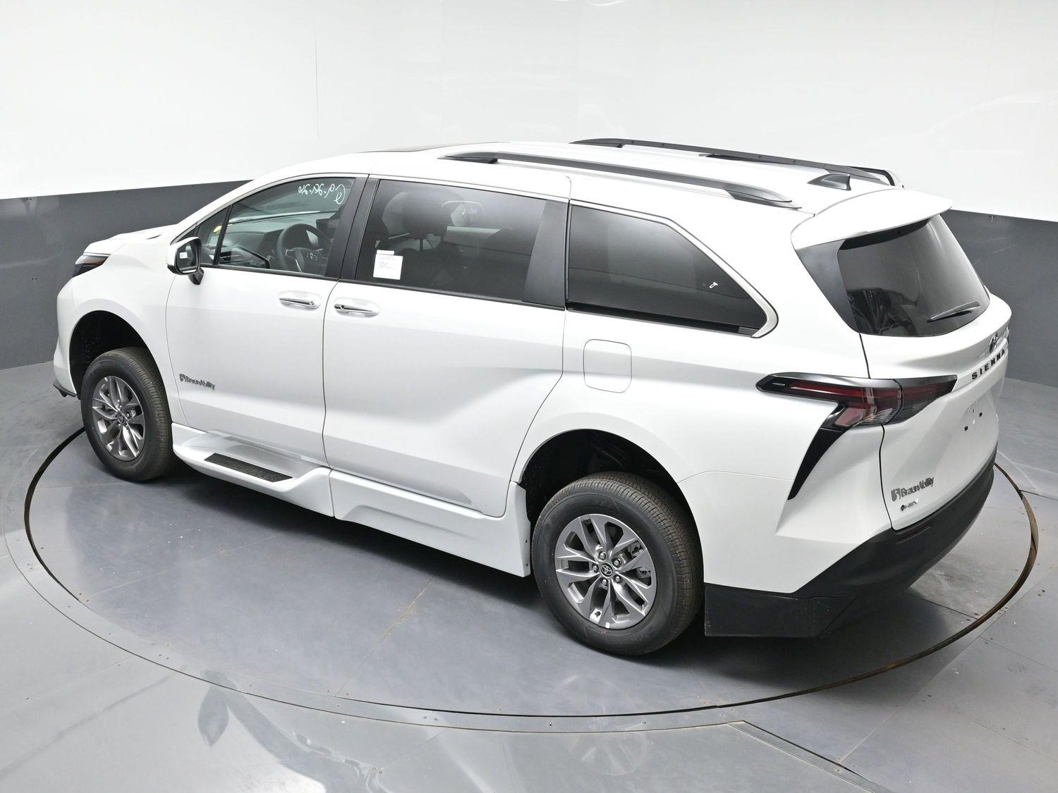 New 2026 Toyota Sienna XLE
