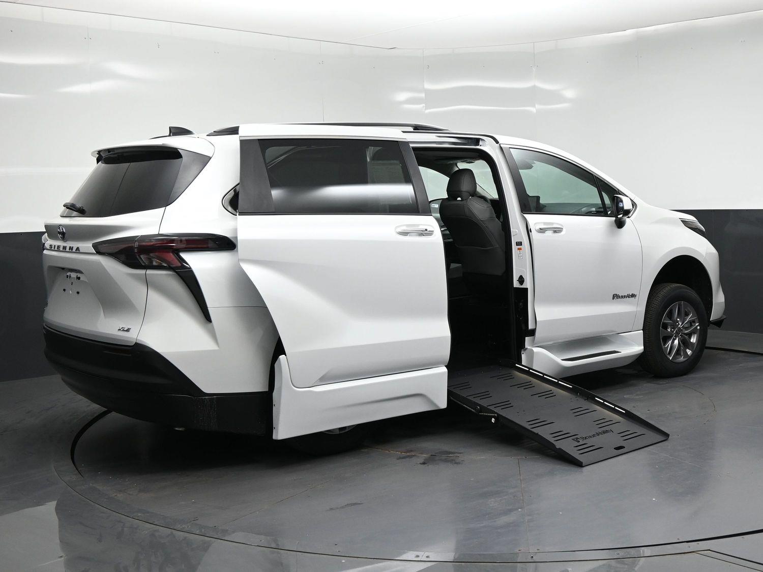 New 2026 Toyota Sienna XLE