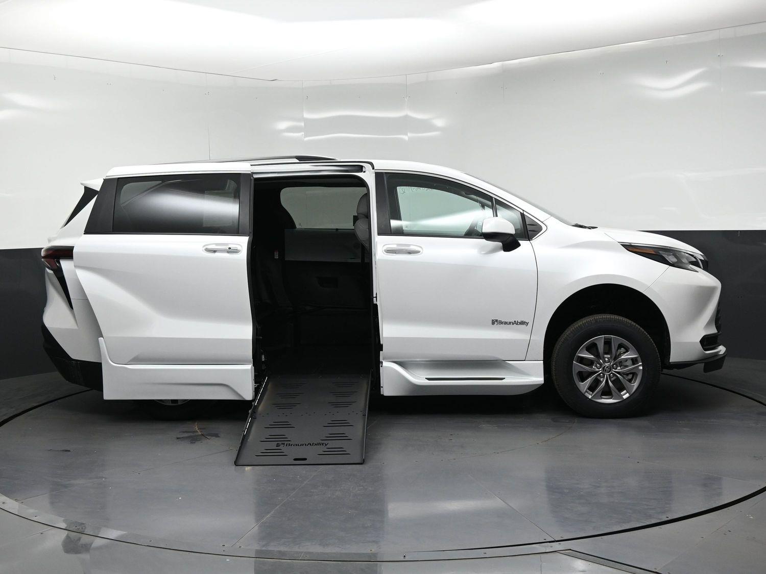 New 2026 Toyota Sienna XLE