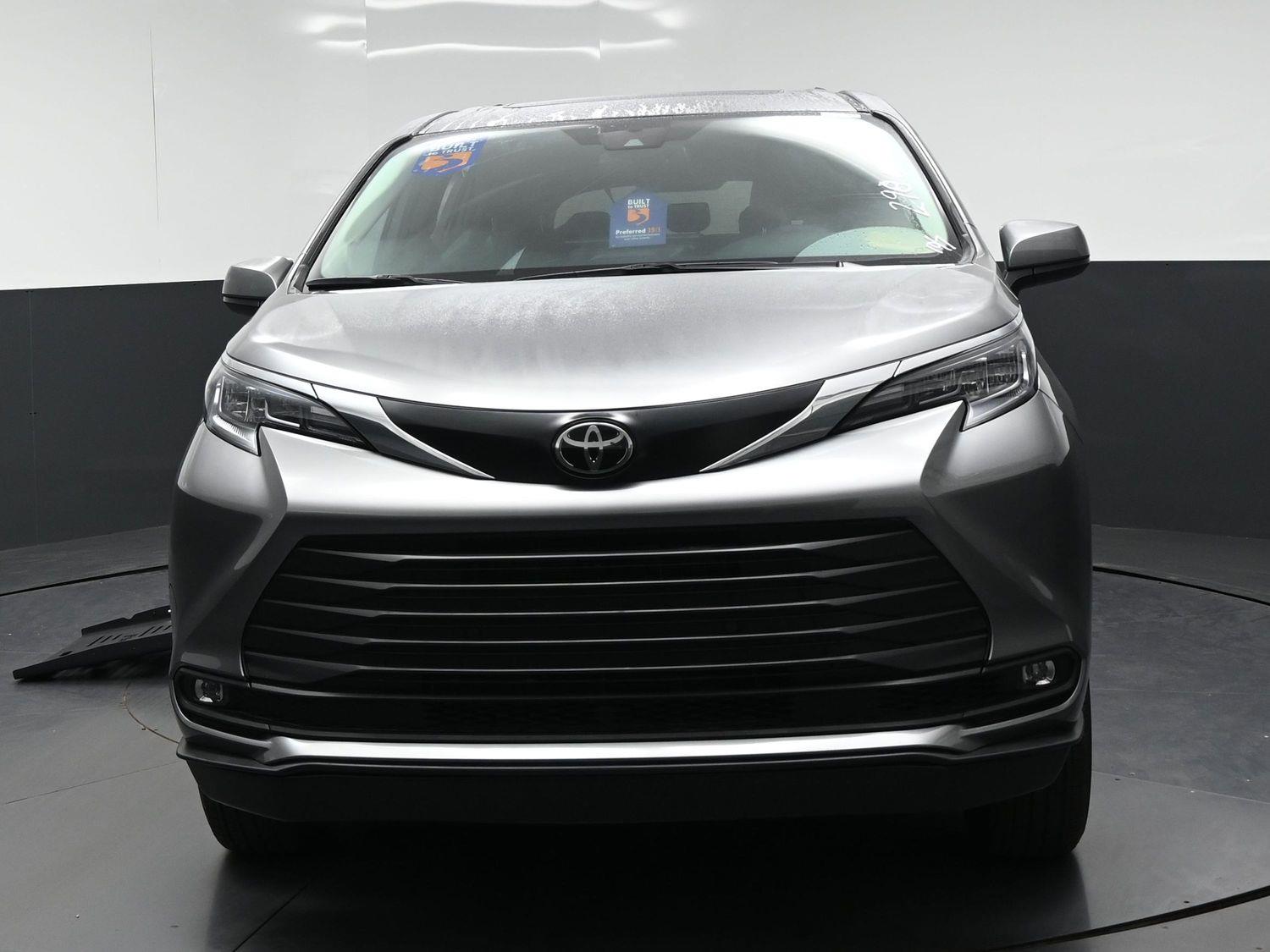 New 2026 Toyota Sienna XLE
