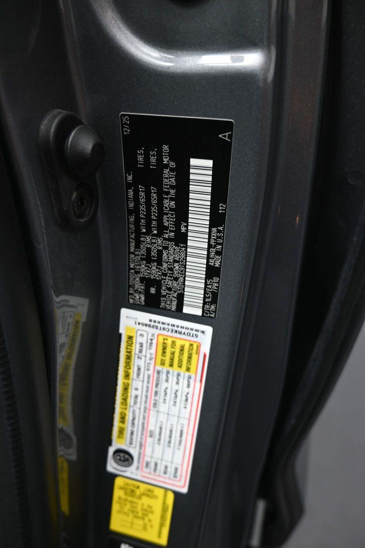 New 2026 Toyota Sienna XLE
