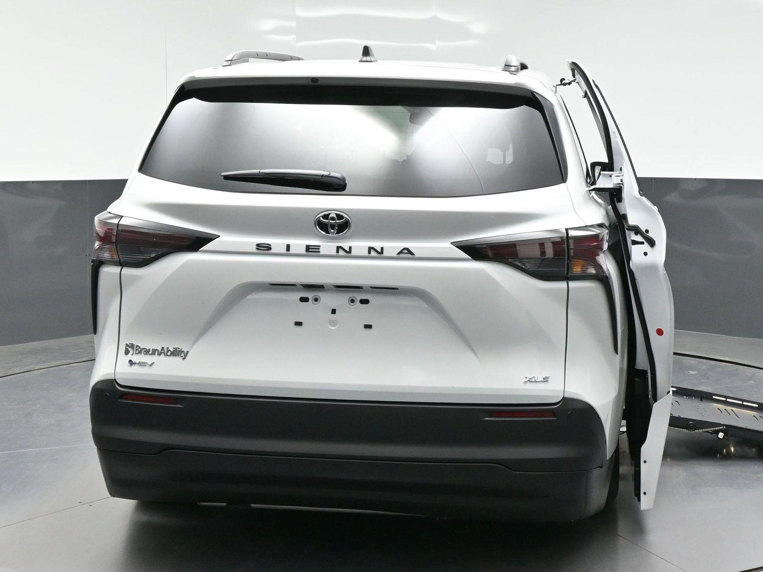 New 2026 Toyota Sienna XLE