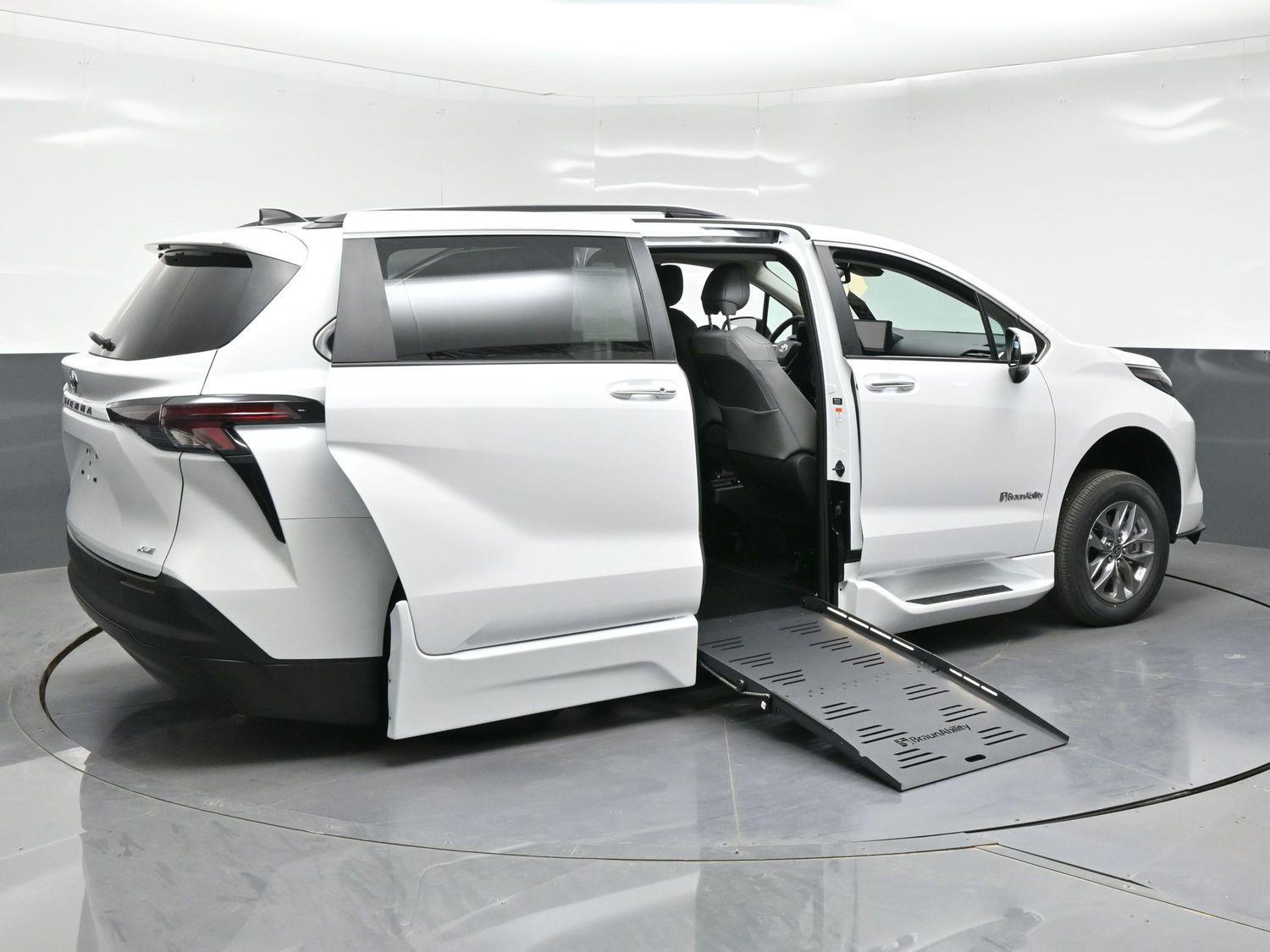 New 2026 Toyota Sienna XLE