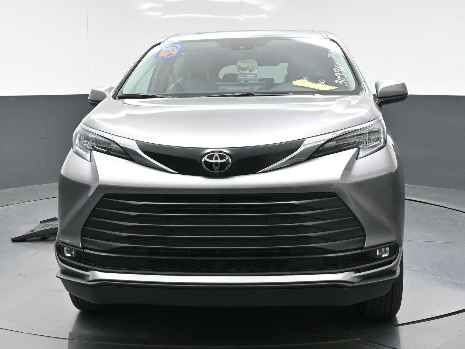 New 2026 Toyota Sienna XLE