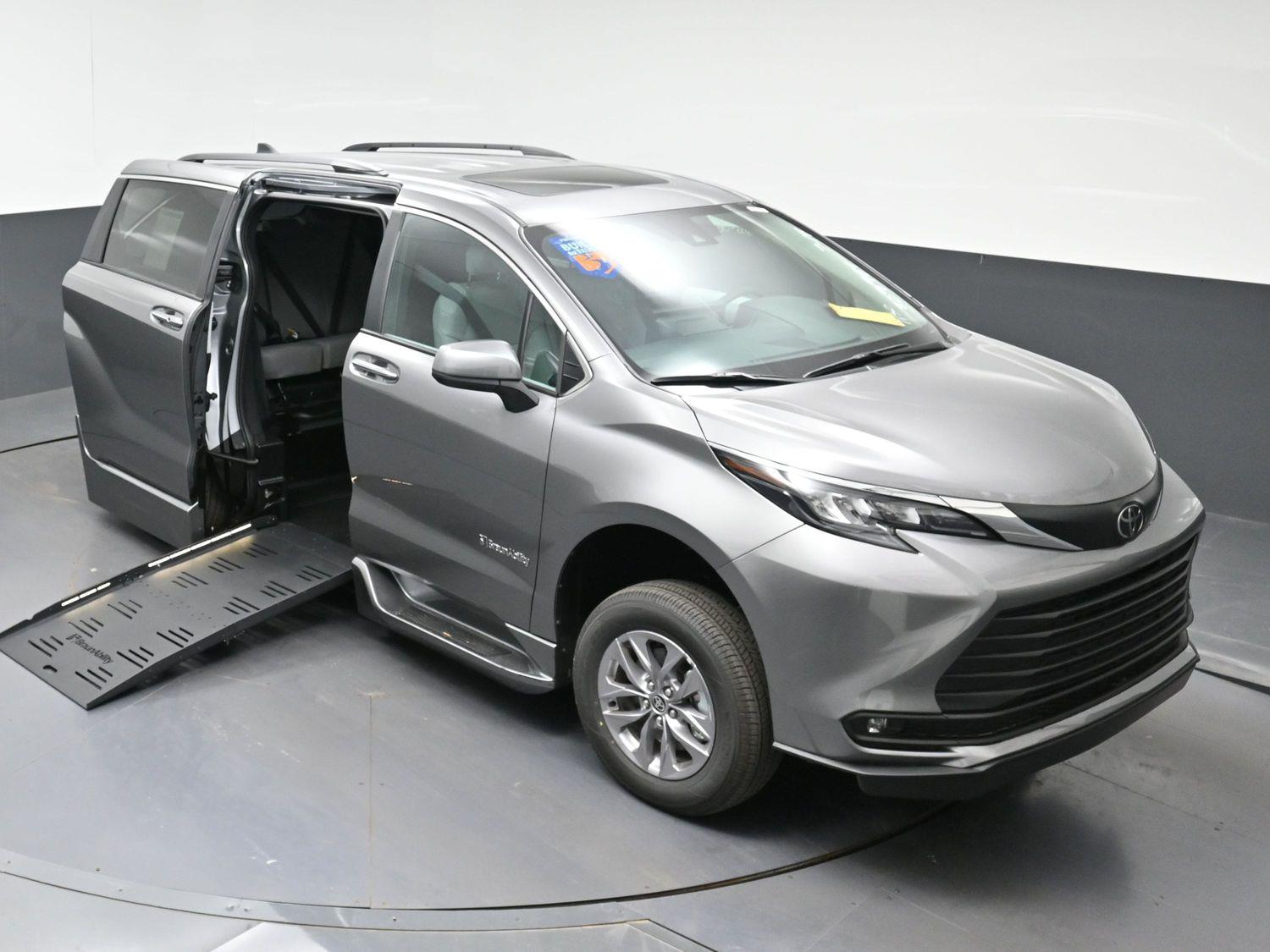 New 2026 Toyota Sienna XLE