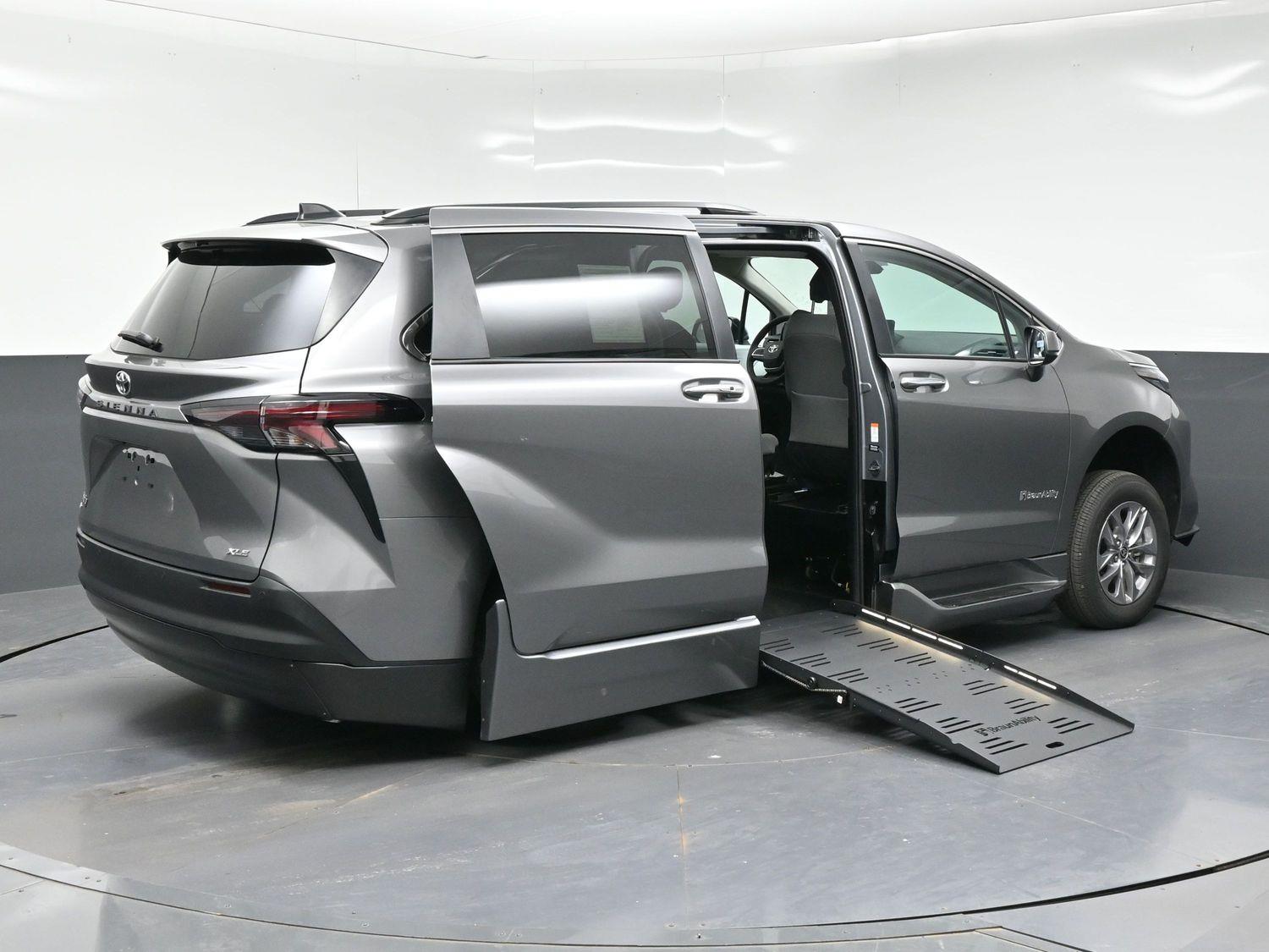 New 2026 Toyota Sienna XLE