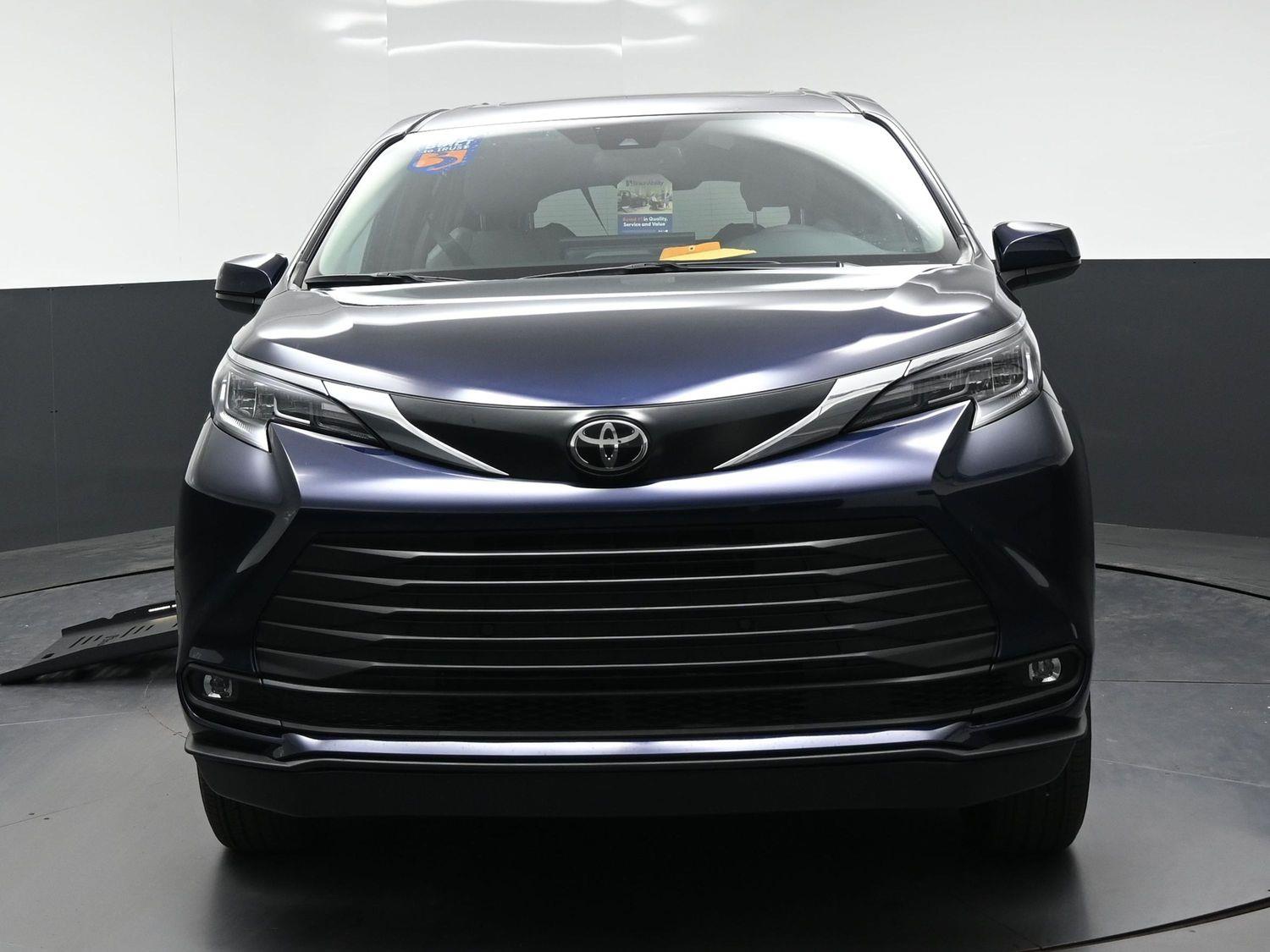 New 2026 Toyota Sienna XLE