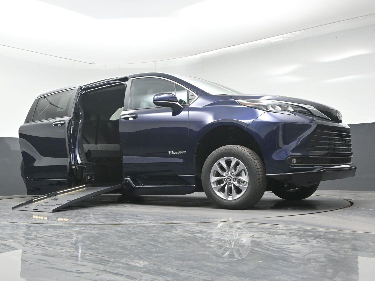 New 2026 Toyota Sienna XLE