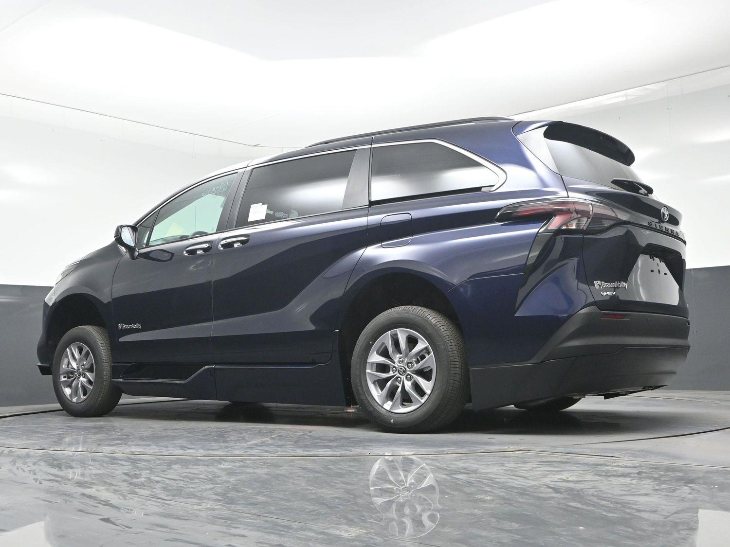 New 2026 Toyota Sienna XLE