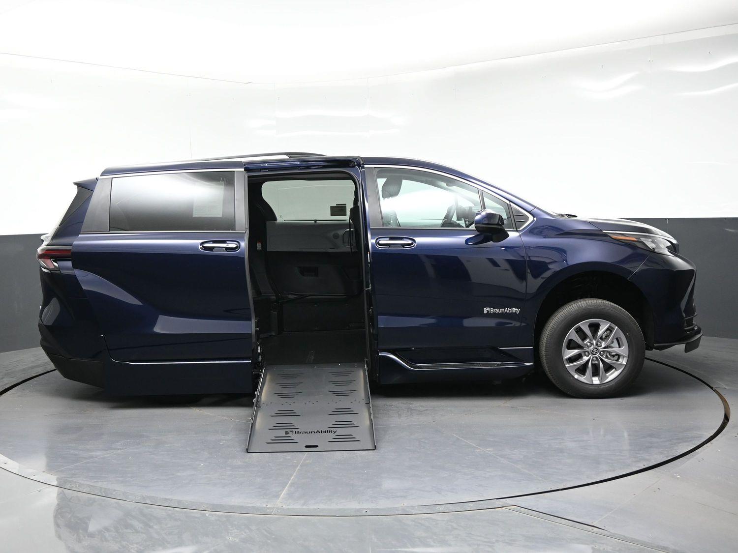 New 2026 Toyota Sienna XLE