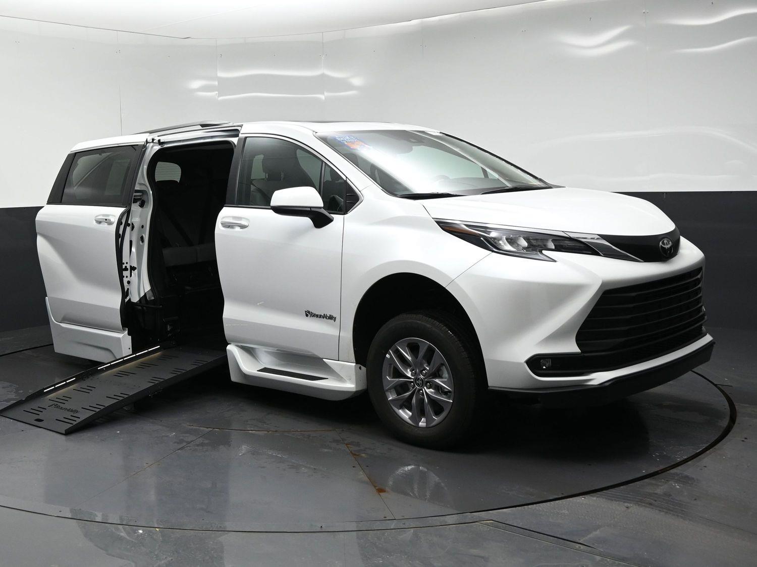 New 2026 Toyota Sienna XLE