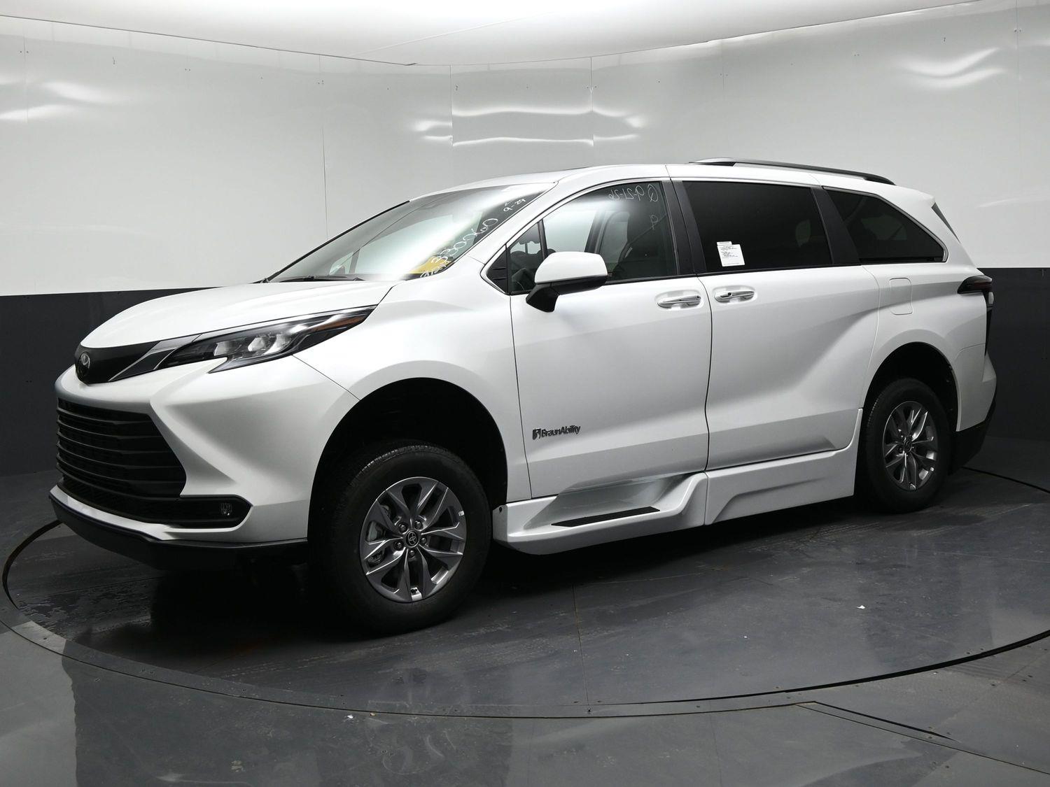 New 2026 Toyota Sienna XLE