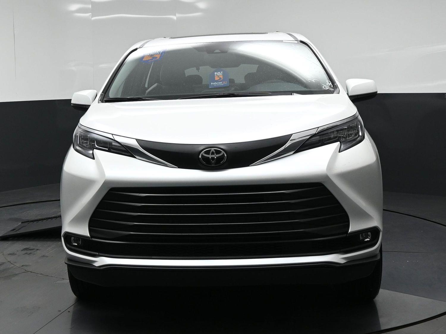 New 2026 Toyota Sienna XLE
