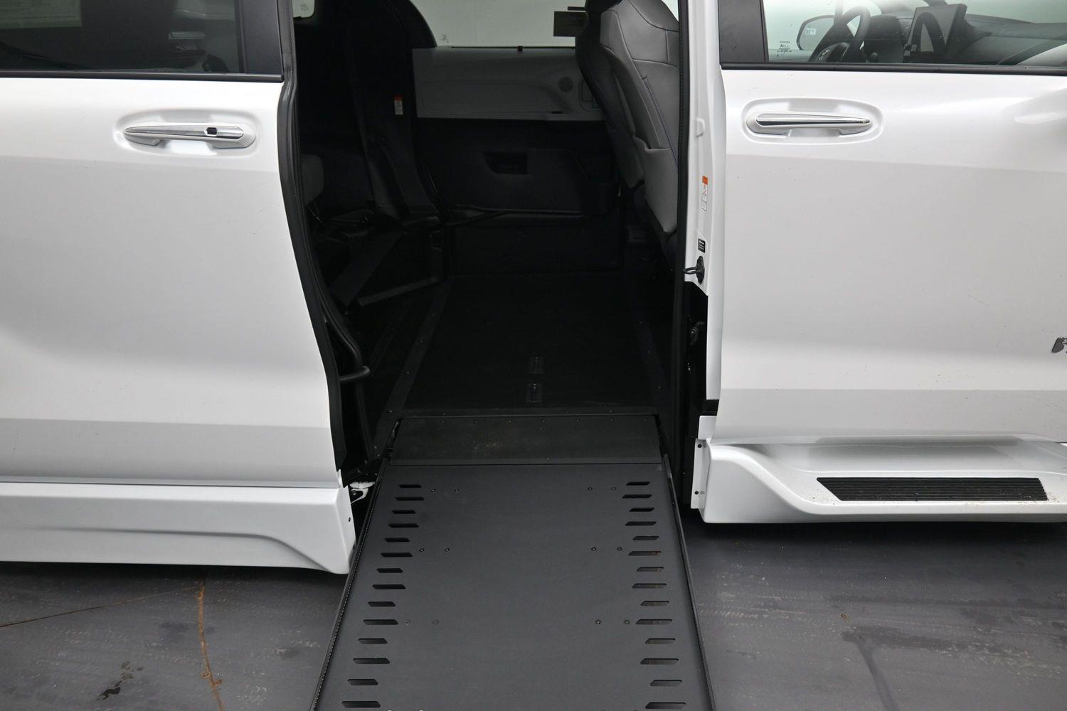 New 2026 Toyota Sienna XLE