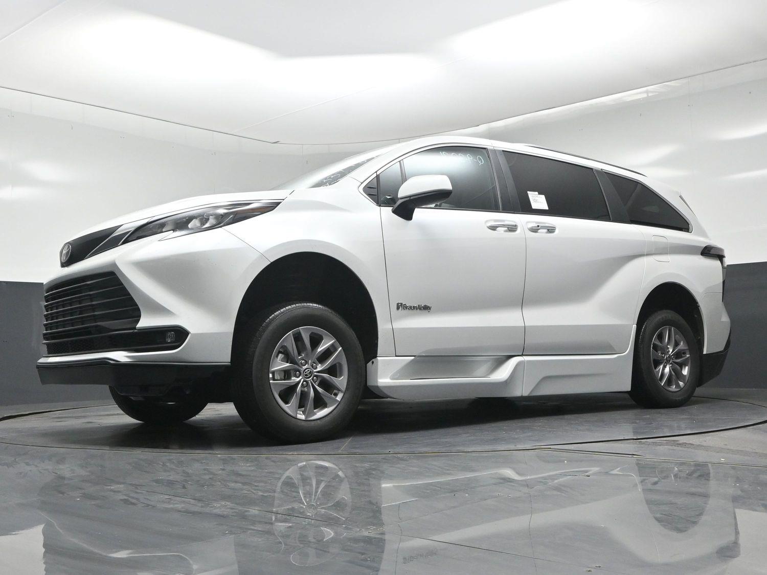 New 2026 Toyota Sienna XLE